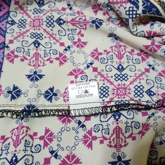 Beautiful blouse GIBSON LATIMER. New without tags. - Picture 5 of 6